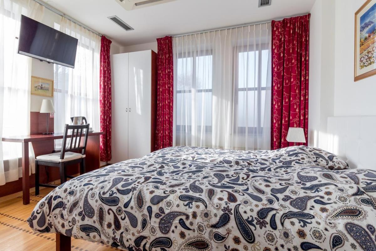 Guest House Isabel Zagreb Bagian luar foto